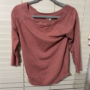 L pink dress sweater
